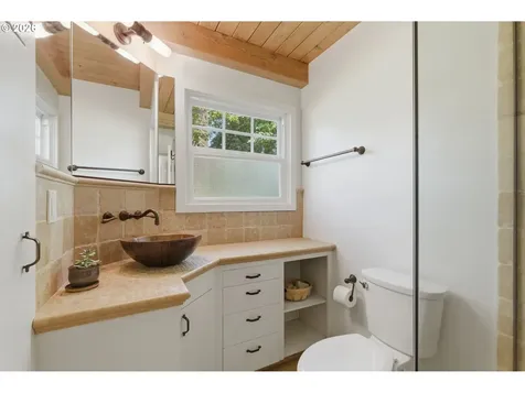 1051 Sunningdale Road Lake Oswego OR 97034