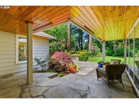 1051 Sunningdale Road Lake Oswego OR 97034