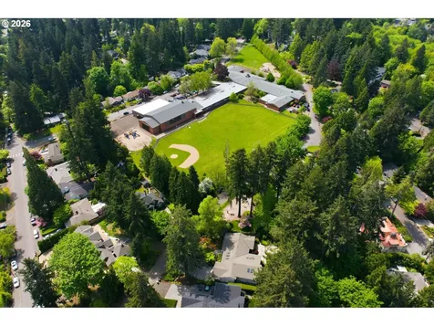 1051 Sunningdale Road Lake Oswego OR 97034