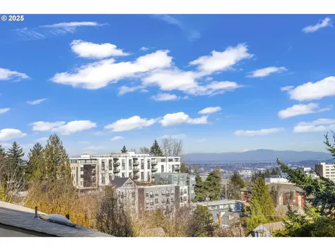 3412 SW 13th Avenue Portland OR 97239