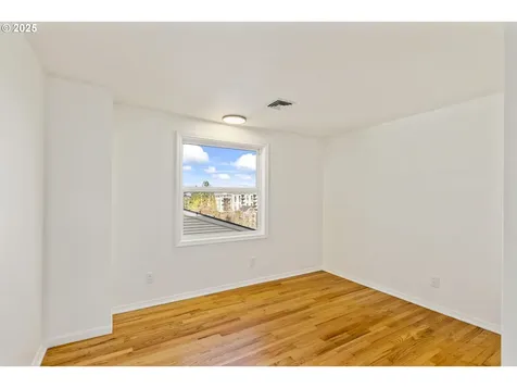 3412 SW 13th Avenue Portland OR 97239