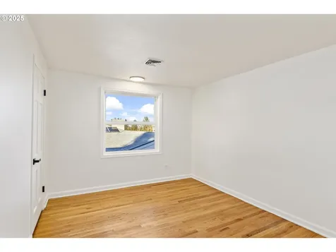 3412 SW 13th Avenue Portland OR 97239