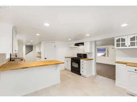 3412 SW 13th Avenue Portland OR 97239