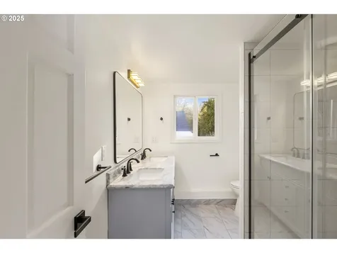 3412 SW 13th Avenue Portland OR 97239