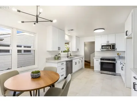 3412 SW 13th Avenue Portland OR 97239