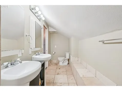 4801 NE 42nd Avenue Portland OR 97218