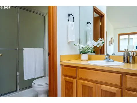 1093 NW Vista Way Mcminnville OR 97128