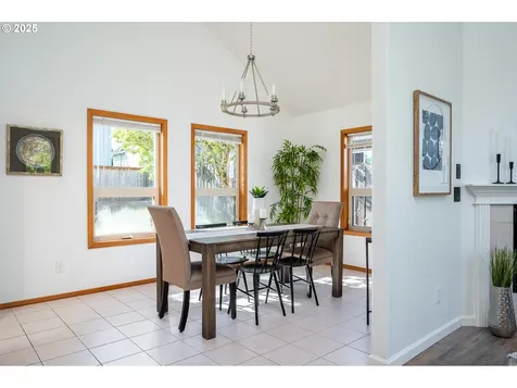 1093 NW Vista Way Mcminnville OR 97128
