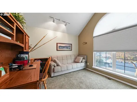 990 E Hurlburt Avenue Hermiston OR 97838