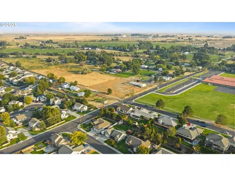 990 E Hurlburt Avenue Hermiston OR 97838