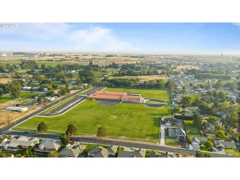990 E Hurlburt Avenue Hermiston OR 97838