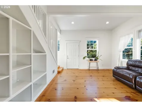 1240 Newport Avenue SW Bandon OR 97411