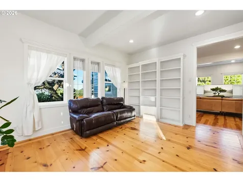 1240 Newport Avenue SW Bandon OR 97411