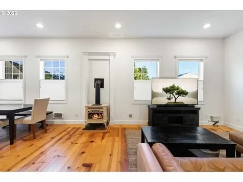 1240 Newport Avenue SW Bandon OR 97411