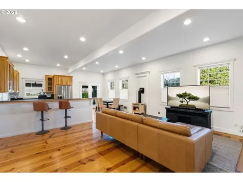 1240 Newport Avenue SW Bandon OR 97411