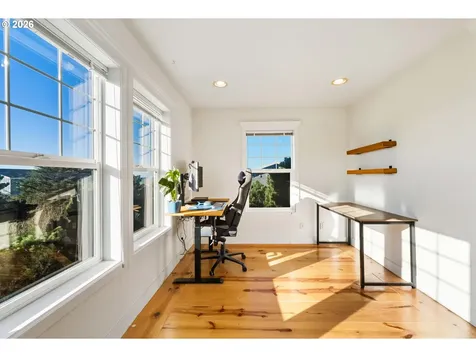 1240 Newport Avenue SW Bandon OR 97411