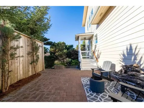 1240 Newport Avenue SW Bandon OR 97411