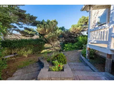 1240 Newport Avenue SW Bandon OR 97411