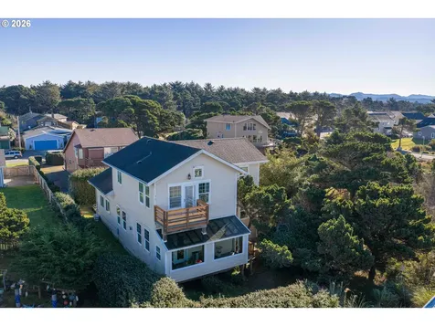 1240 Newport Avenue SW Bandon OR 97411