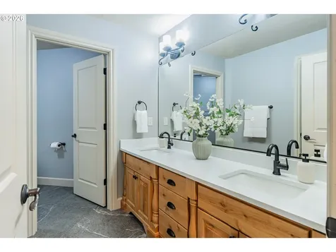 908 NE 224th Circle Ridgefield WA 98642