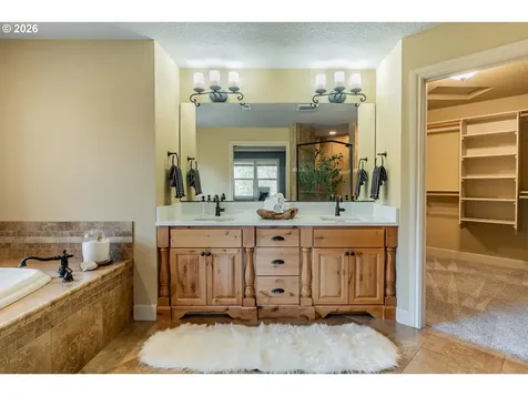 908 NE 224th Circle Ridgefield WA 98642