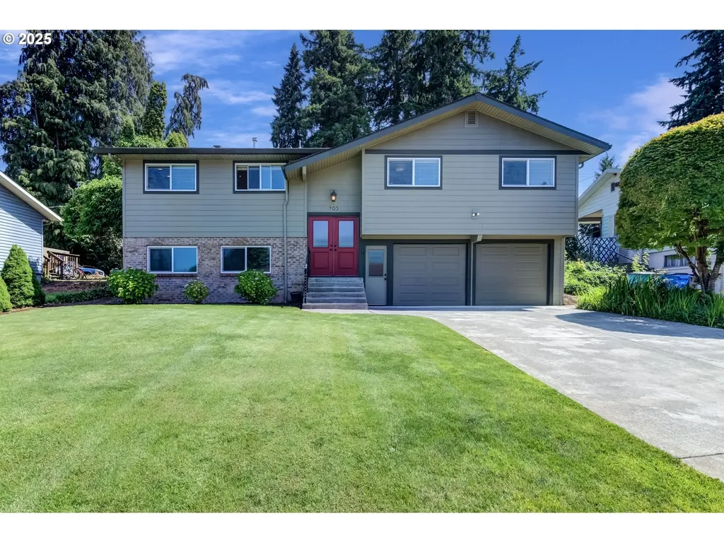 703 NW 94th Street Vancouver WA 98665