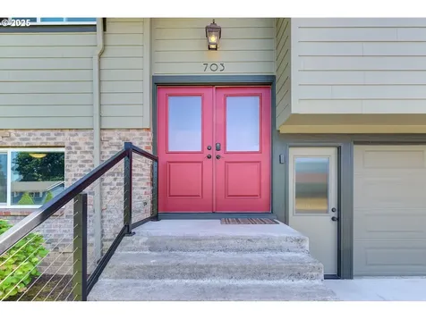 703 NW 94th Street Vancouver WA 98665