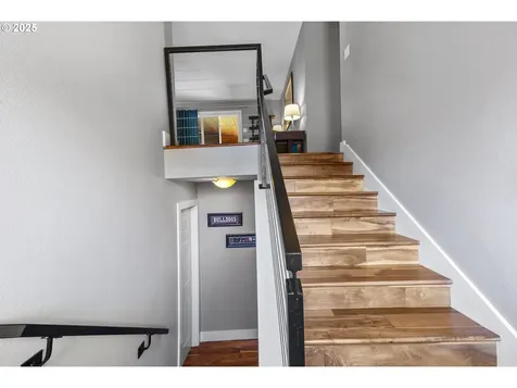 703 NW 94th Street Vancouver WA 98665