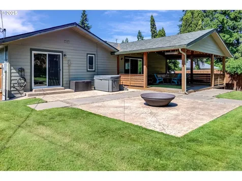 703 NW 94th Street Vancouver WA 98665