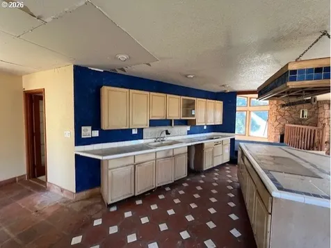 13707 NW Bishop Road Hillsboro OR 97124