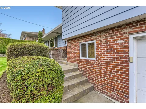 3525 NE 125th Avenue Portland OR 97230