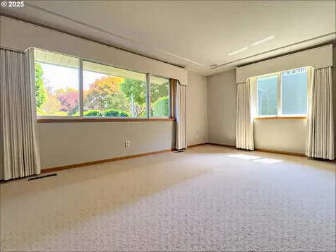 3525 NE 125th Avenue Portland OR 97230
