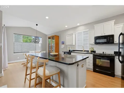 13620 SW Blue Spruce Court Portland OR 97224