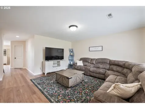 135 Haley Drive Longview WA 98632