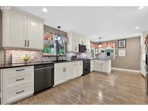 2264 SE Singing Woods Drive Hillsboro OR 97123