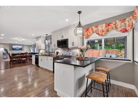 2264 SE Singing Woods Drive Hillsboro OR 97123
