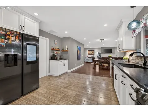 2264 SE Singing Woods Drive Hillsboro OR 97123