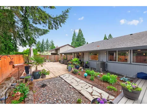 2264 SE Singing Woods Drive Hillsboro OR 97123