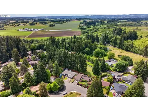 2264 SE Singing Woods Drive Hillsboro OR 97123