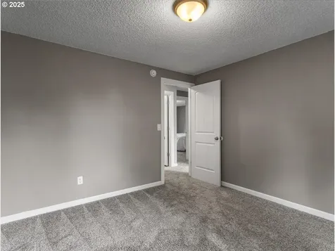 11508 Finnegans Way Oregon City OR 97045