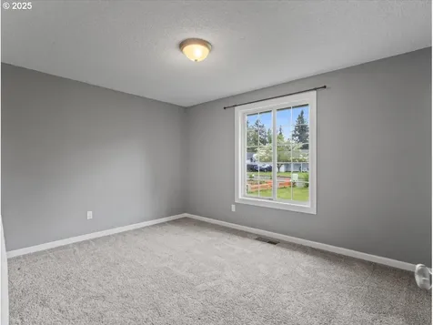 11508 Finnegans Way Oregon City OR 97045