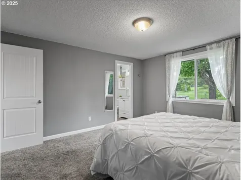 11508 Finnegans Way Oregon City OR 97045