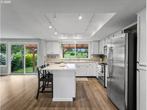 11508 Finnegans Way Oregon City OR 97045