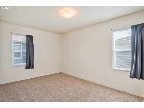 1030 16th Avenue Longview WA 98632