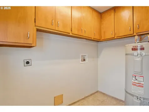 1030 16th Avenue Longview WA 98632