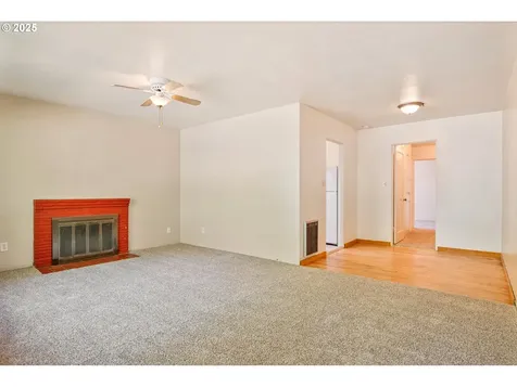 1030 16th Avenue Longview WA 98632