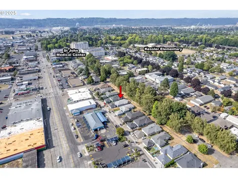 1030 16th Avenue Longview WA 98632