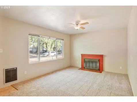 1030 16th Avenue Longview WA 98632
