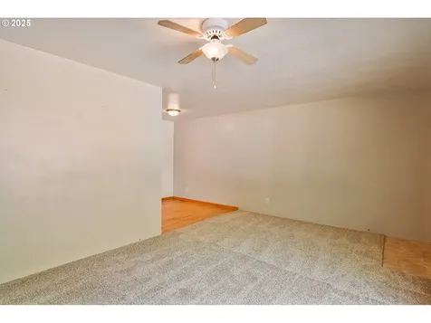 1030 16th Avenue Longview WA 98632