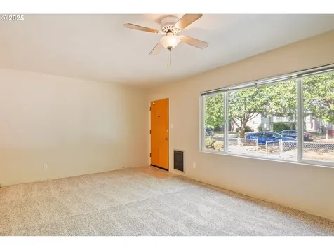 1030 16th Avenue Longview WA 98632